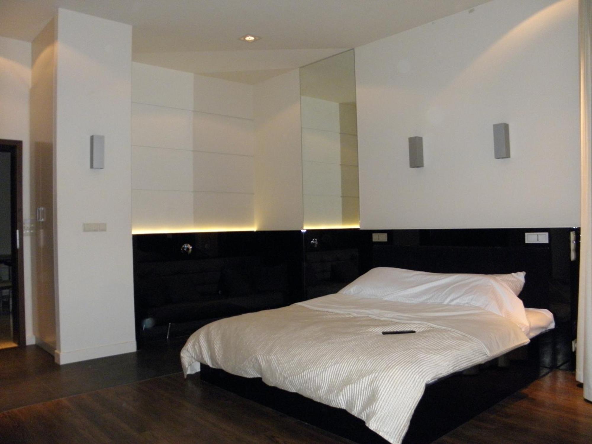 Villa & Spa Łomianki Стая снимка